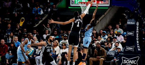 B体育官网-灰熊主场负于火箭，失去绝对把控