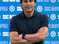 关于切尔西球员休息有条，主帅孔蒂赞扬球员拼劲的信息