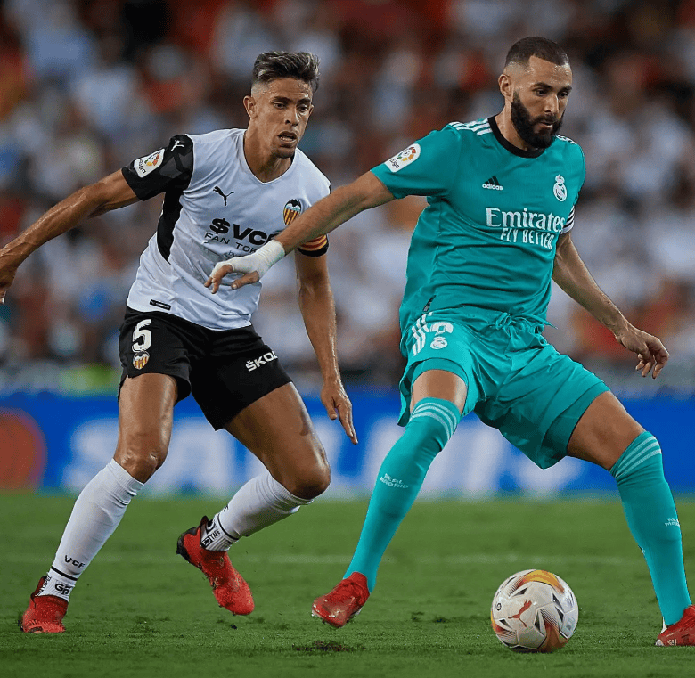 帕尔马斯取得主场胜利，保持在中游位置的简单介绍