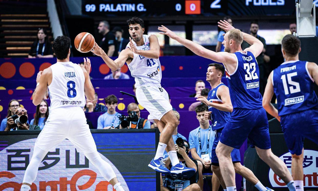 包含欧锦赛预选赛带来紧张激情，球队展现实力的词条