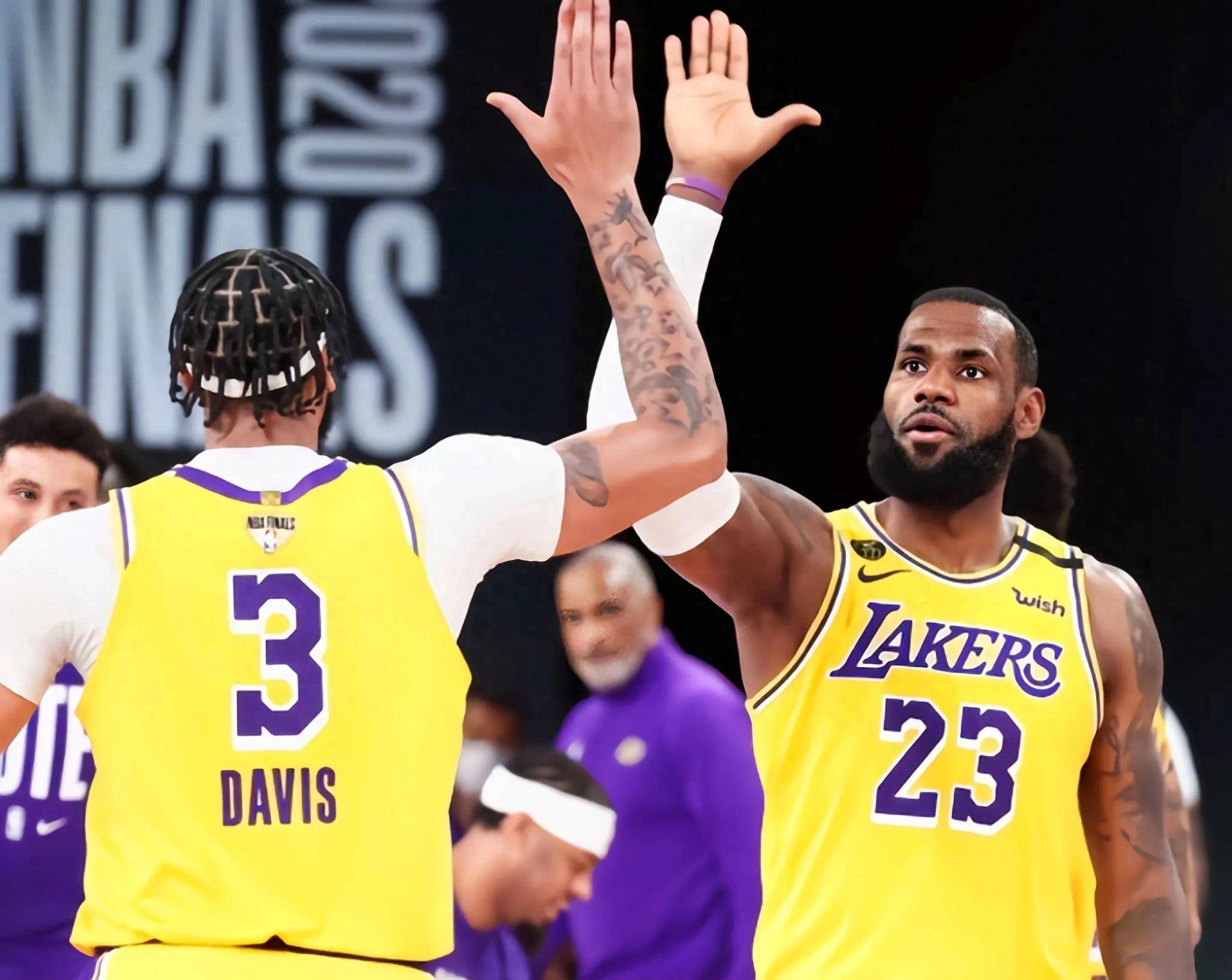 湖人主场击败灰熊，詹皇贡献32分