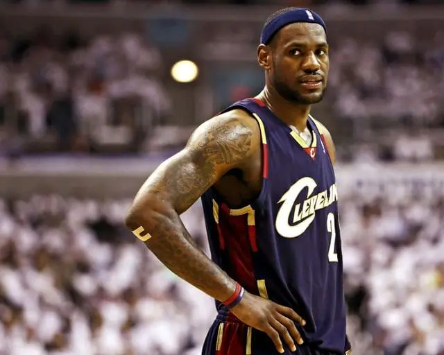 斯图加特前锋状态回暖,进攻火力逐渐恢复 斯图加特前锋状态回暖,进攻火力逐渐恢复