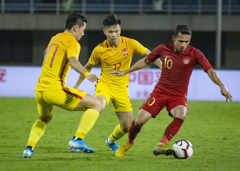 关于水晶宫出击果敢，与对手握手言和献礼球迷的信息